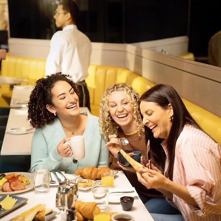 Hotel Maldron Merrion Road 4*