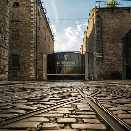 Maldron Merrion Road Hotel 4*