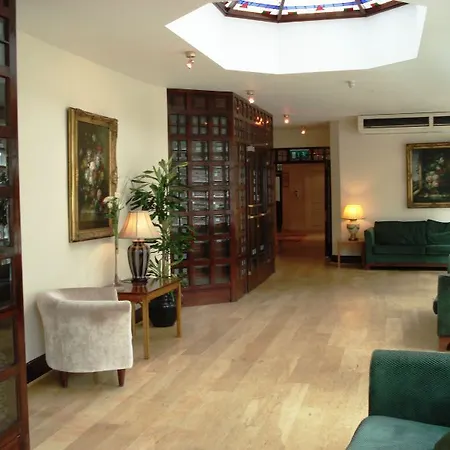 Maldron Merrion Road 4* Дублин