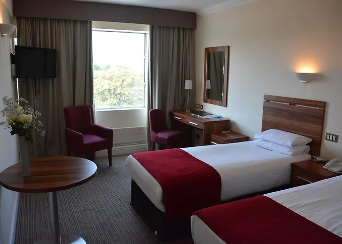 מלון Maldron Merrion Road 4*